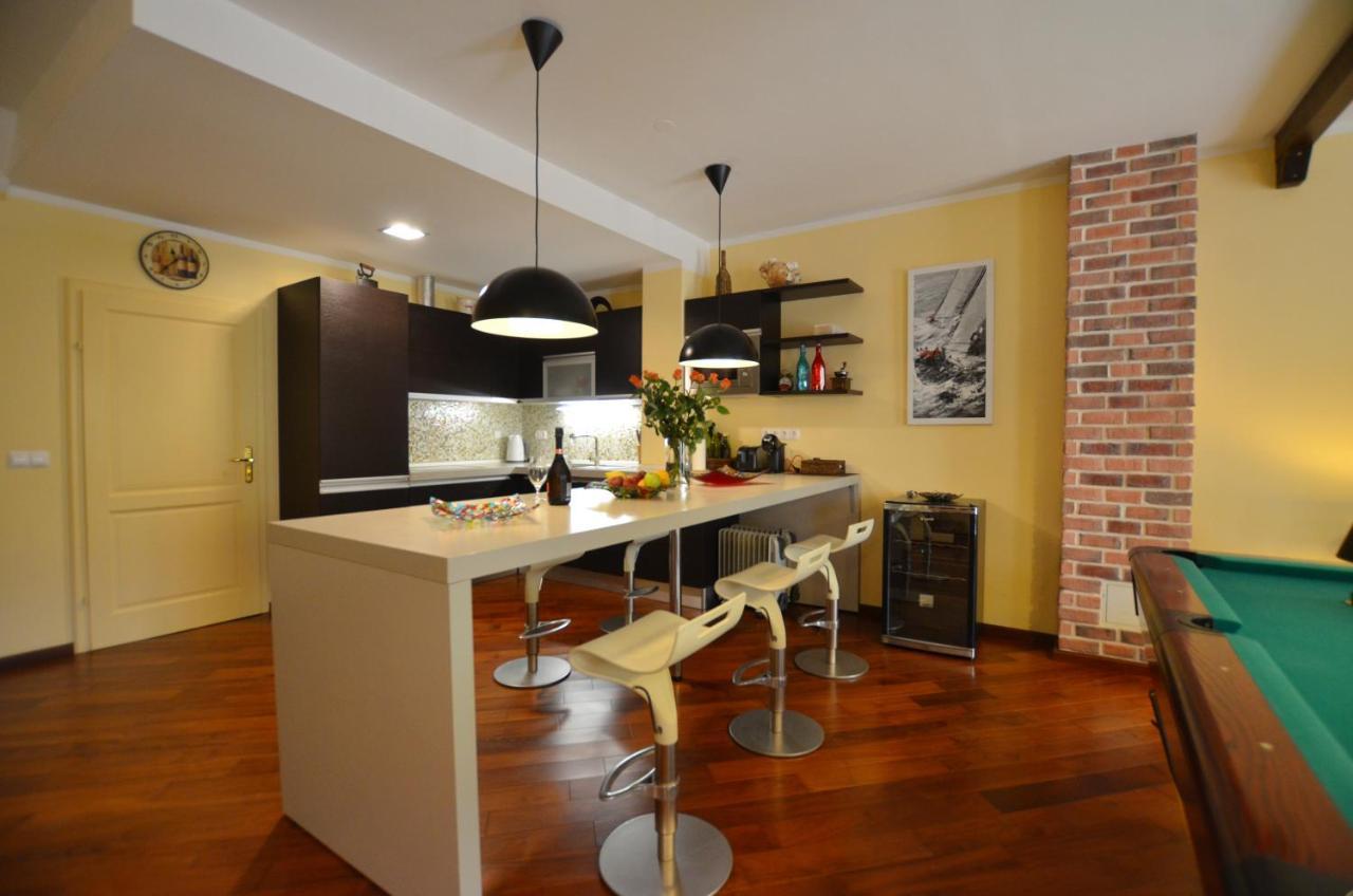 Apartment Delux Ровин Екстериор снимка