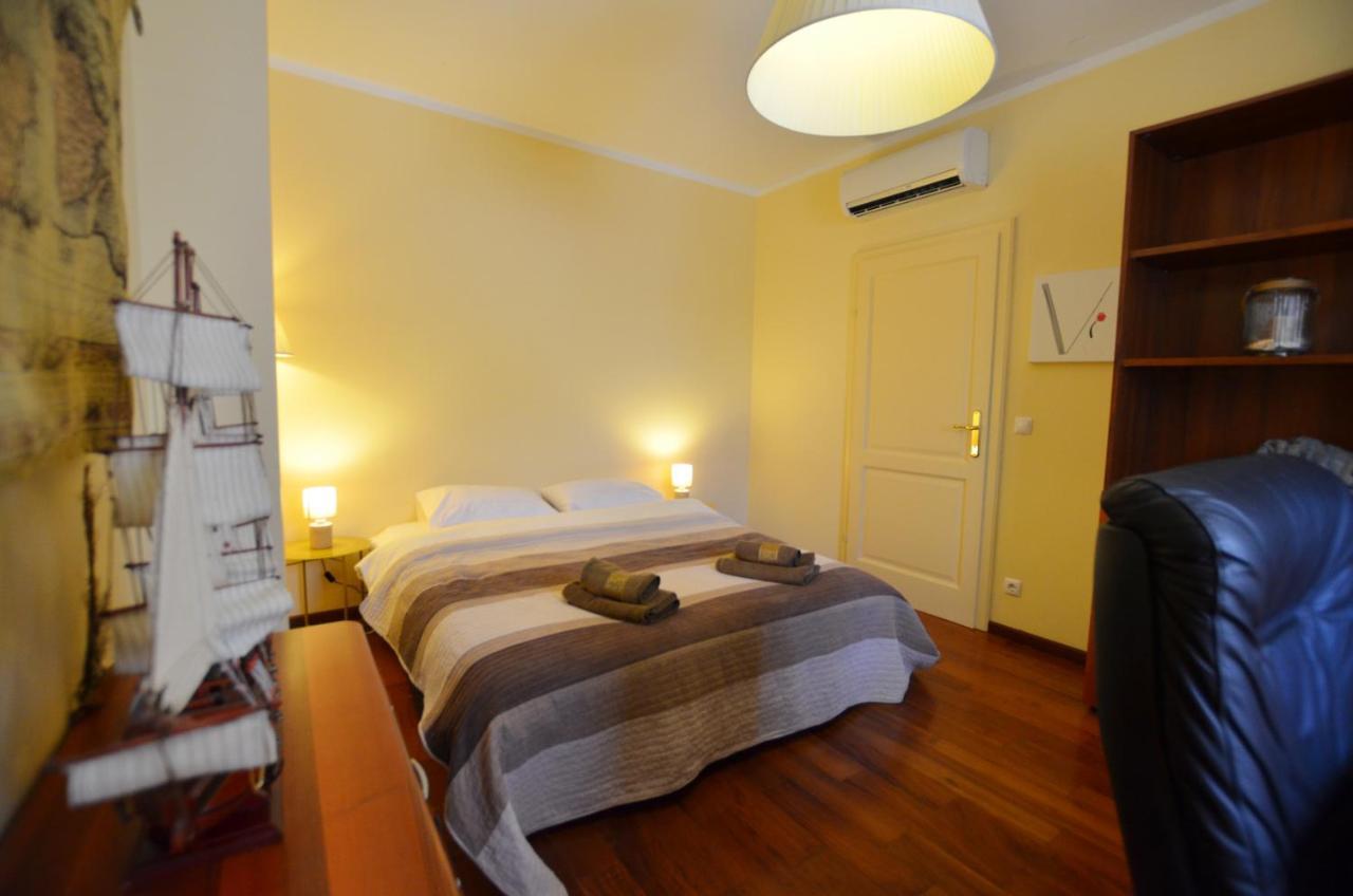 Apartment Delux Ровин Екстериор снимка